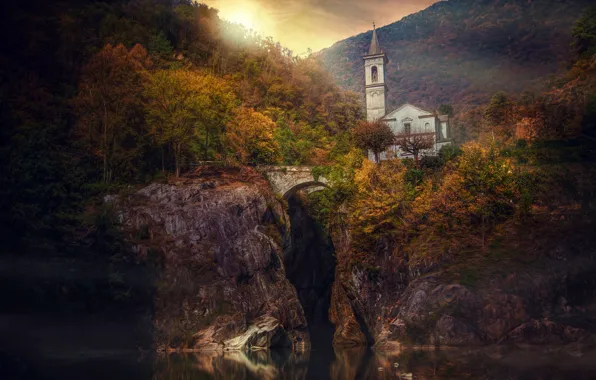Картинка осень, лес, мост, река, скалы, Италия, церковь, Italy