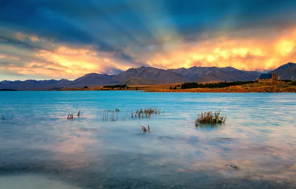 Картинка лучи, закат, горы, тучи, озеро, New Zealand, Lake Tekapo