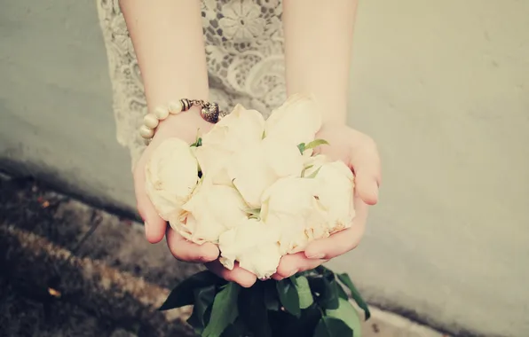 Розы, руки, браслет, белые