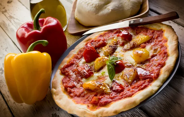 Картинка сыр, лук, нож, пицца, помидор, колбаса, блюдо, болгарский перец