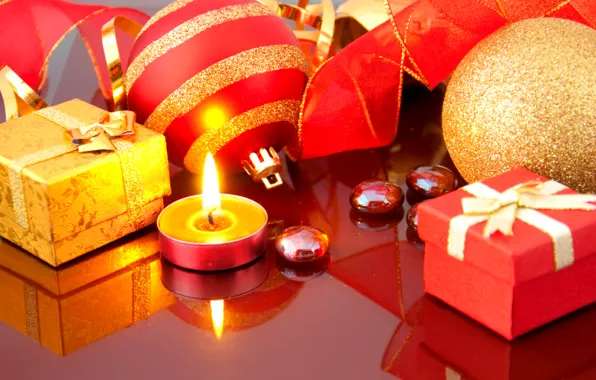 Картинка украшения, отражение, огонь, пламя, праздник, подарок, шары, новый год