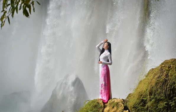Картинка девушка, водопад, платье, азиатка, вьетнам, вьетнамка