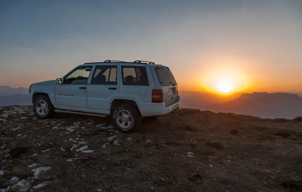 Закат, горы, маяк, grand cherokee