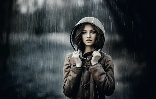 Картинка взгляд, девушка, капли, дождь, модель, кольцо, капюшон, шатенка