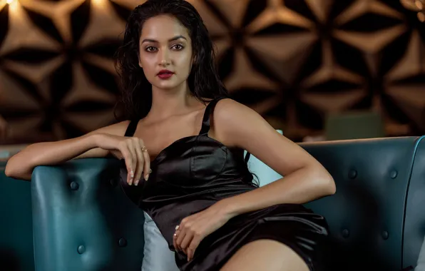 Картинка hot, legs, model, beauty, pose, indian, bollywood, Shanvi Srivastava