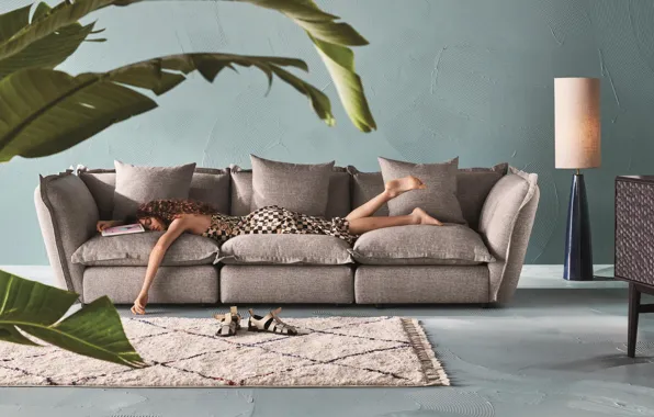 Картинка Девушка, Спит, Мебель, Папоротник, Furniture, Ferns, Statement Sofa, Бархатный диван