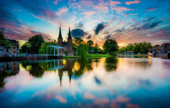 Картинка небо, солнце, облака, деревья, закат, река, дома, Нидерланды