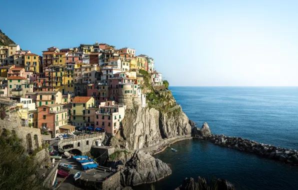 Картинка море, пейзаж, скалы, побережье, здания, Италия, Italy, Лигурийское море