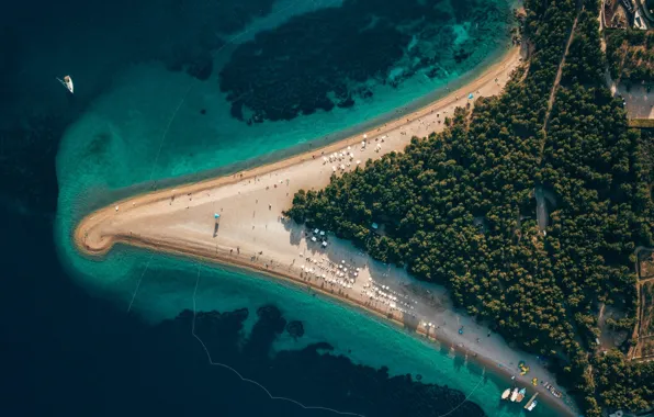 Пляж, берег, растительность, отдыхающие, Croatia