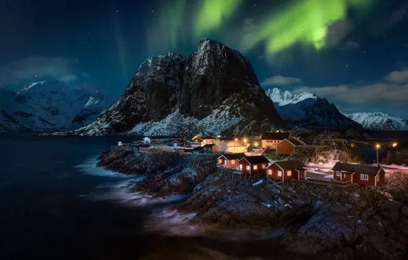 Картинка горы, ночь, дома, северное сияние, деревня, Норвегия, Norway, фьорд