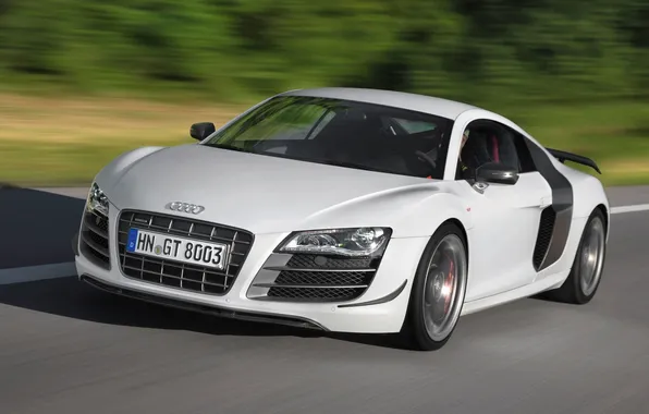 Мощь, белая, Audi R8 GT
