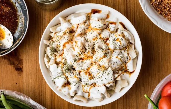 Yogurt, turkish cuisine, tomato paste, mince, mantı