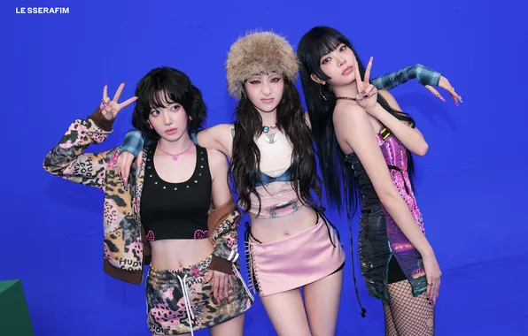 Картинка K-Pop, Huh Yunjin, Hong Eunchae, Sleeveless Dress, Crop Top, LE SSERAFIM, Navel, Miyawaki Sakura