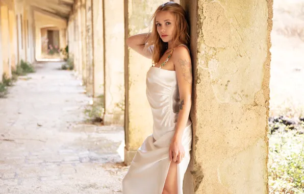 Поза, модель, колонны, красотка, model, beauty, в белом платье, pose