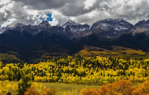 Осень, лес, небо, снег, горы, тучи, склоны, вершины
