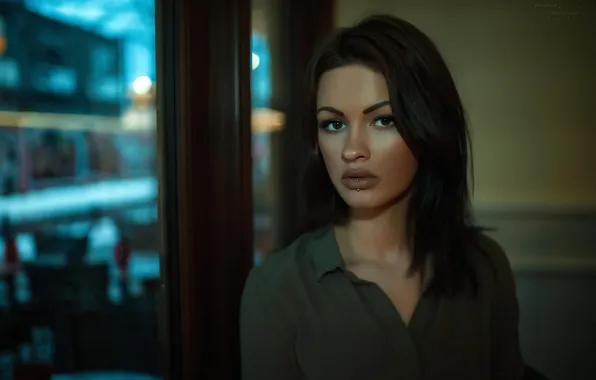 Взгляд, поза, модель, портрет, макияж, пирсинг, брюнетка, прическа