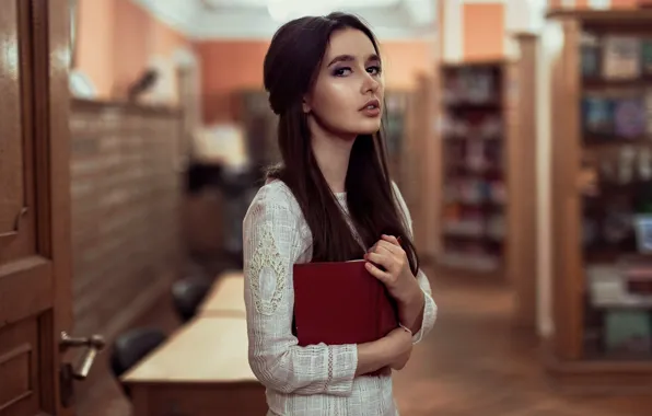 Картинка blouse, long hair, model, women, brunette, books, white blouse, women indoors