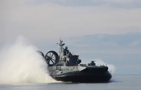 Корабль, на воздушной подушке, десантный, евгений кочешков