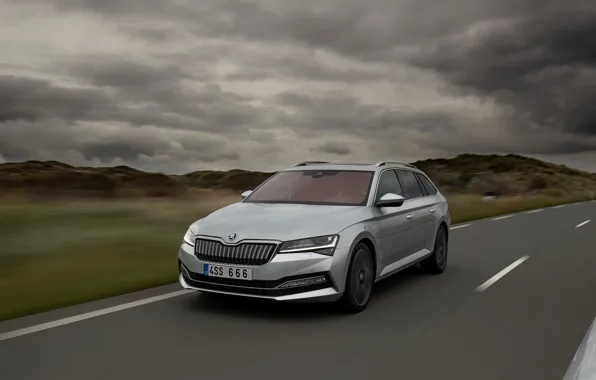 Пасмурно, гибрид, Škoda, универсал, Skoda, Superb, 2020, Superb Combi