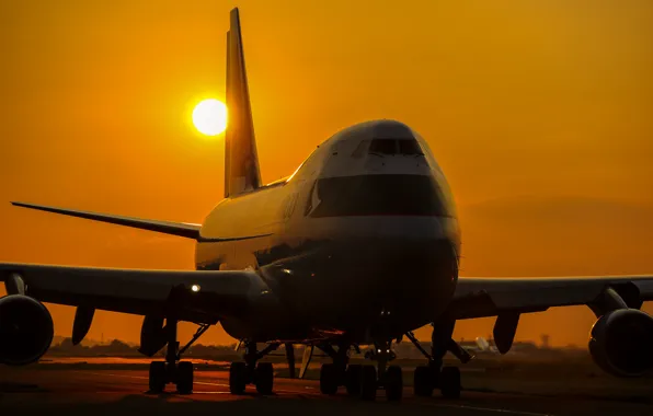 Картинка небо, закат, самолёт, пассажирский, Boeing 747A