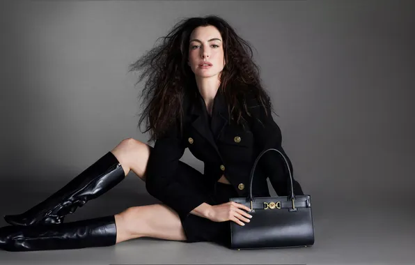Icons, anne hathaway, versace