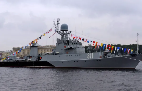 Дождь, корабль, флаги, Праздник, противолодочный, расцвечивания, "Казанец"