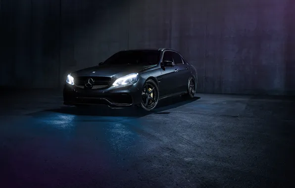 Картинка Mercedes-Benz, Dark, Front, California, Motorsport, Sonic, E63, Ligth