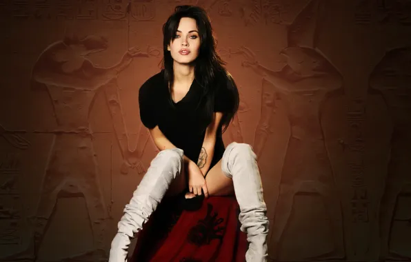 Взгляд, девушка, сапоги, актриса, брюнетка, тату, megan fox, египет