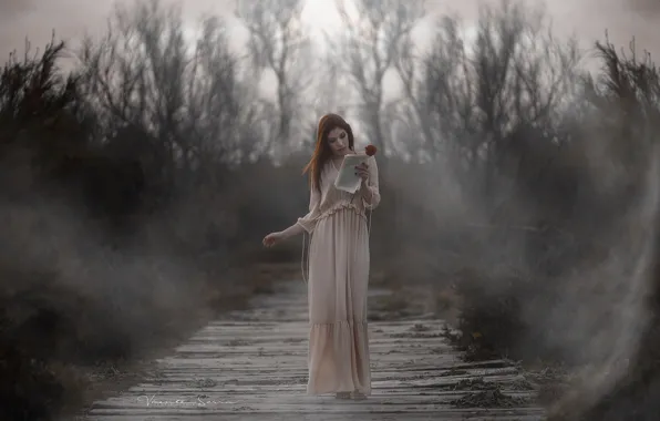 Картинка девушка, цветы, туман
