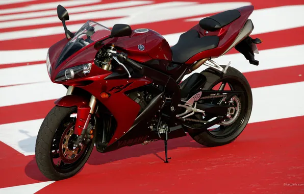 Картинка красный, гонка, спорт, скорость, мотоцикл, байк, Yamaha, трек