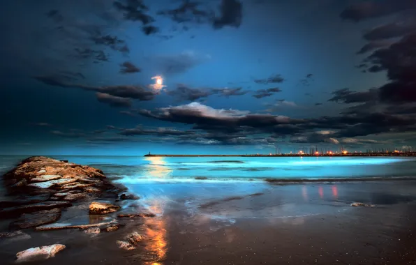 Картинка море, пляж, ночь, огни, луна, пирс