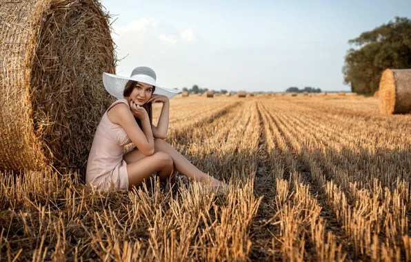 Поле, девушка, солнце, поза, тень, платье, сено, красивая