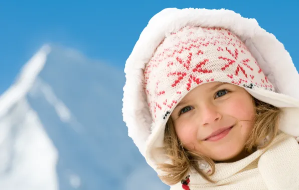 Картинка зима, взгляд, улыбка, шапка, шарф, капюшон, девочка, румянец