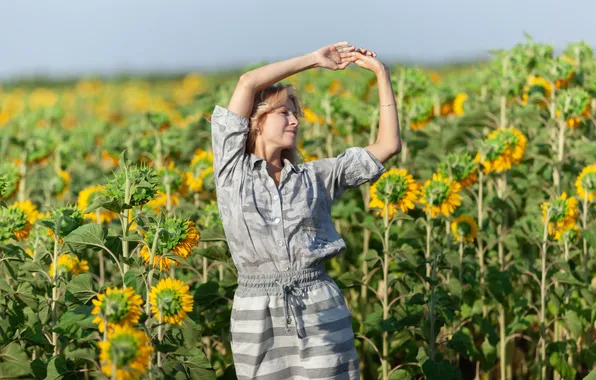 Field, nature, model, countryside, photoshoot, posing, sunflowers, beautiful face