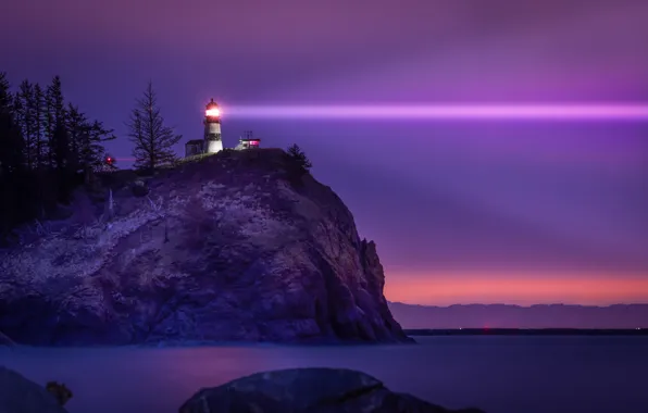 Картинка свет, пейзаж, ночь, природа, скала, океан, маяк, США