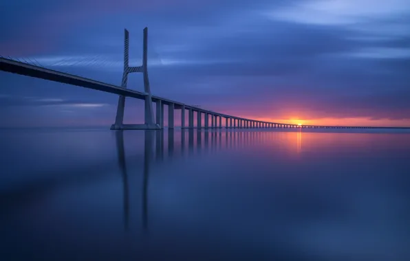 Картинка небо, солнце, мост, побережье, Португалия, Лиссабон