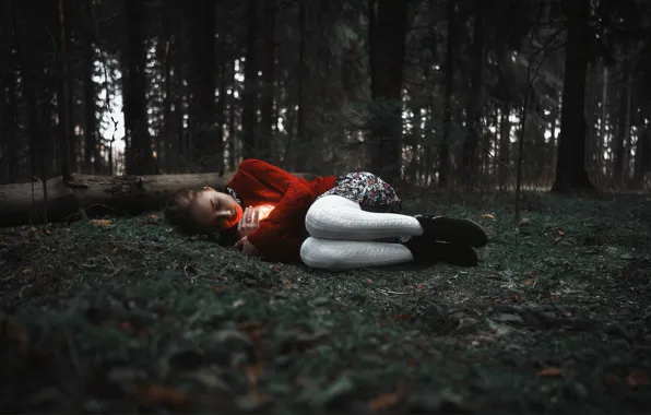 Картинка лес, девушка, свечение, ножки, Сергей Кузичев, Анастасия Суханова