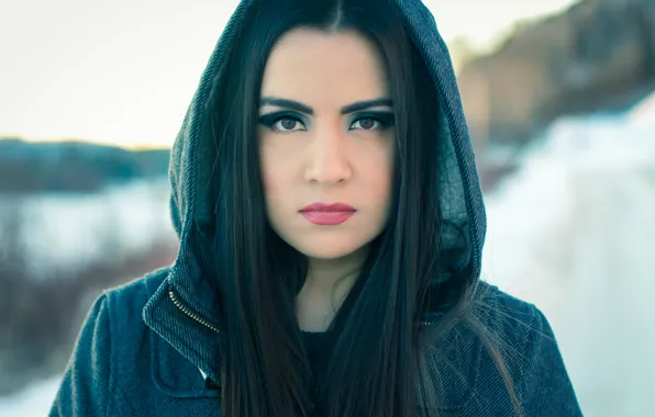 Взгляд, лицо, брюнетка, капюшон, model, Shannon Baker