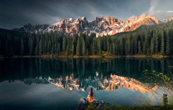 Картинка девушка, пейзаж, горы, природа, озеро, отражение, камни, Италия
