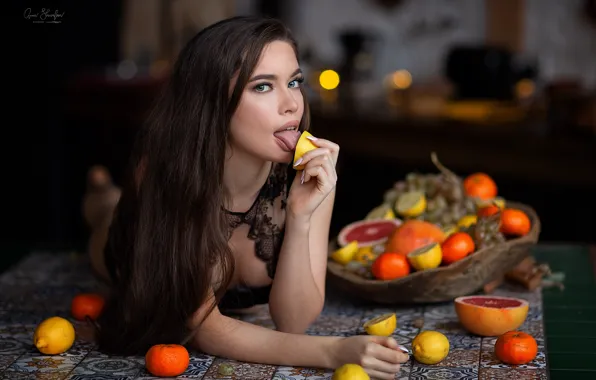 Model, tongue, Anna Shuvalova