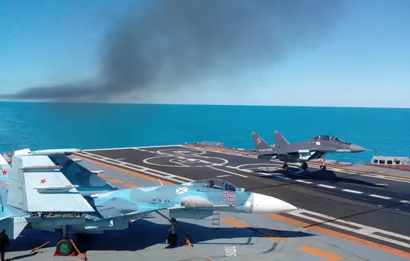 Картинка Су-33, ВМФ России, палубные истребители, посадка на палубу, Миг-29КУБ