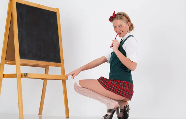 Картинка girl, beautiful, blonde, cute, skirt, KNEE SOCKS
