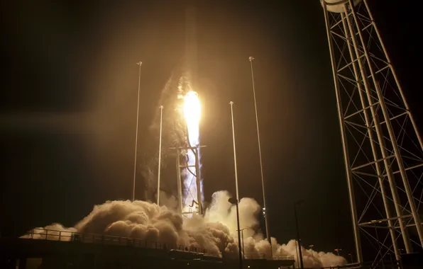 Космос, старт, Antares Rocket