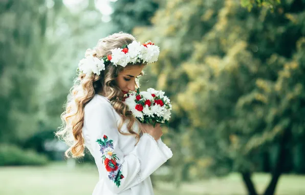 Лето, девушка, деревья, цветы, природа, парк, букет, красные