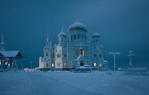 Картинка зима, снег, крест, храм, Россия, купола, Пермский край, Белая гора