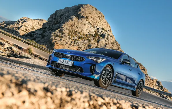 Вид спереди, Kia, 2018, Stinger GT