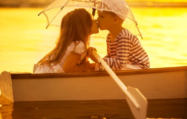 Дети, река, лодка, поцелуй, зонт, пара, друзья, umbrella