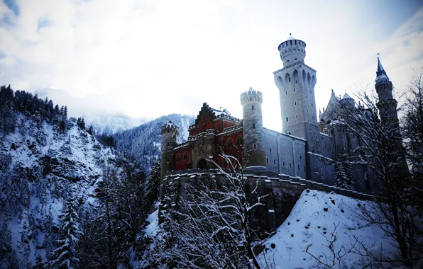Картинка зима, снег, деревья, горы, Германия, Бавария, замок Нойшванштайн-сокровище Альп