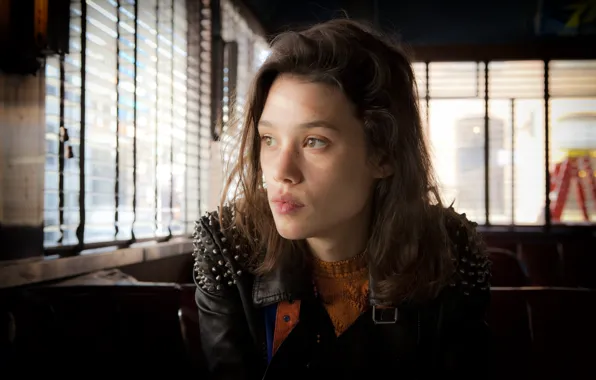 Sofi, Astrid Berges-Frisbey, Я–начало, I Origins