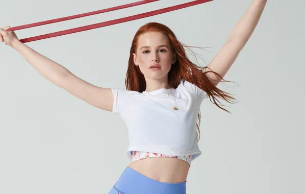 Взгляд, девушка, поза, актриса, рыжая, цепочка, Madelaine Petsch